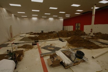 Remodelação completa de loja em centro comercial.