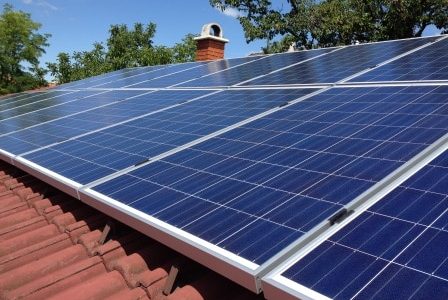 Painéis solares.