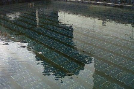 Infiltrações em terraços – Teste à impermeabilização através da colocação do terraço à carga.